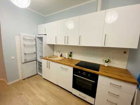 квартира за адресою Рея Бредбері вул., 7/14
