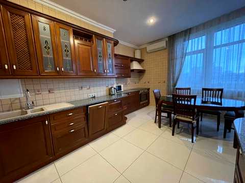 квартира за адресою Старонаводницька вул., 6-Б
