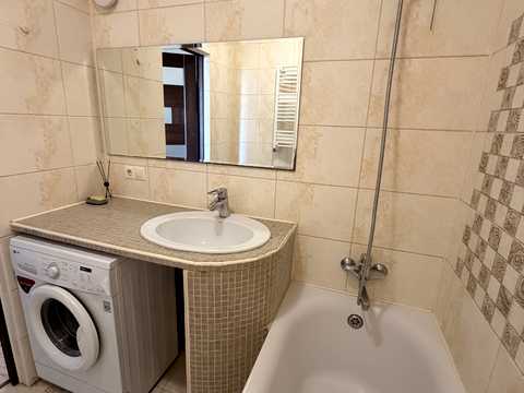 квартира по адресу Героїв 128-ї Бригади ул. (8 Березня), 37