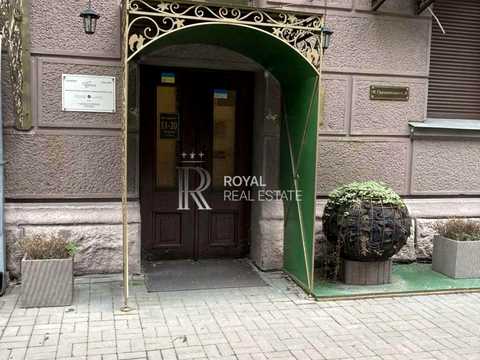 коммерческая по адресу Михаила Грушевского ул., 9