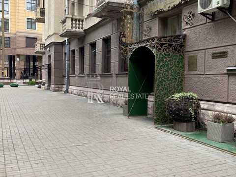 коммерческая по адресу Михаила Грушевского ул., 9