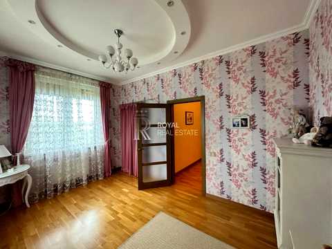 дом по адресу Лесі Українки