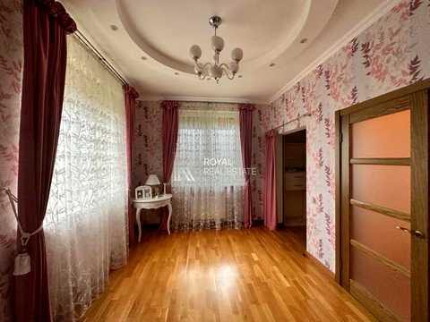 дом по адресу Лесі Українки