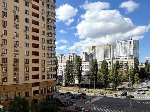 квартира за адресою Золотоустівська вул., 52