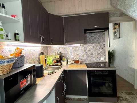 комерційна за адресою Садова вул., 20