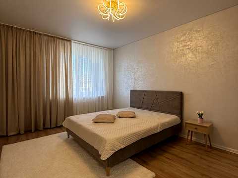 квартира по адресу Степана Бандери ул., 30-А