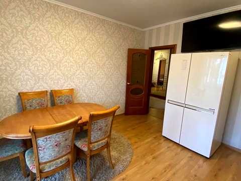 квартира по адресу Степана Бандери ул., 33/2