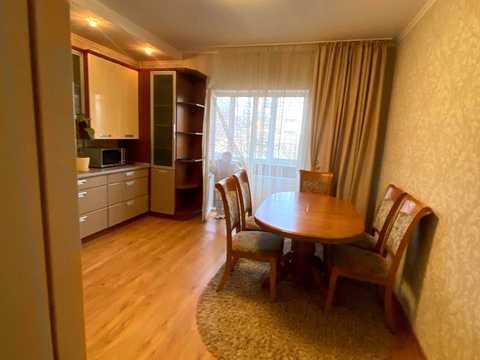 квартира по адресу Степана Бандери ул., 33/2