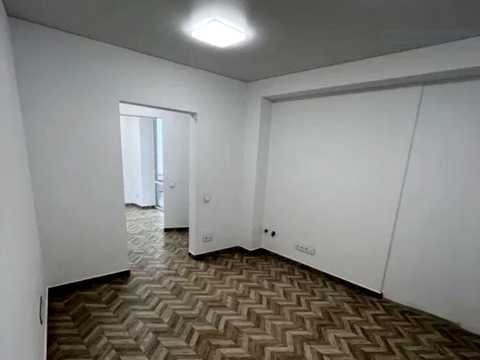 комерційна за адресою Межигірська вул., 87А