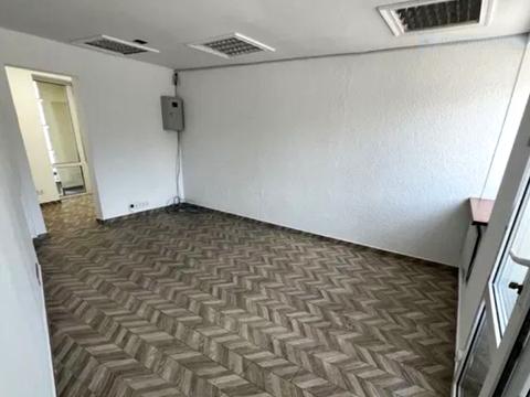 комерційна за адресою Межигірська вул., 87А