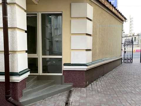 комерційна за адресою Межигірська вул., 87А