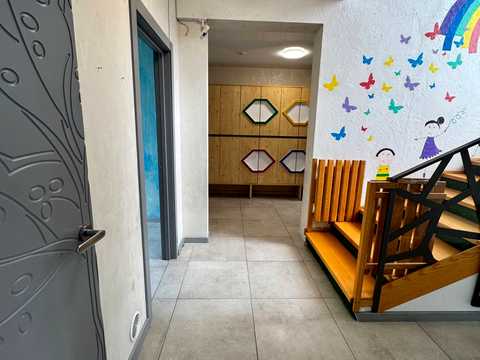 комерційна за адресою Шкільна вул., 40