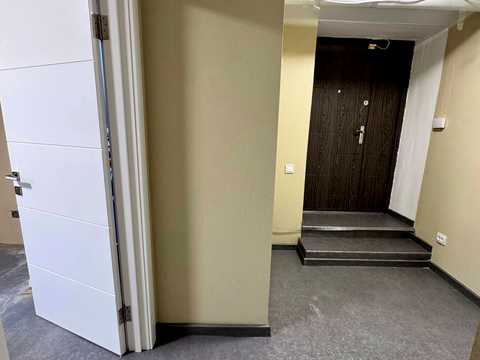 комерційна за адресою Шкільна вул., 40