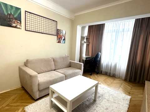 квартира за адресою Павла Тичини просп., 1
