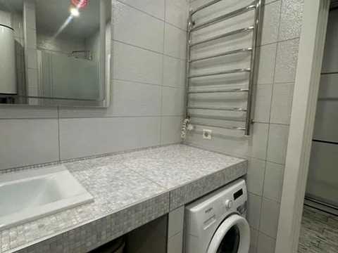 квартира за адресою Київ, Предславинська вул., 53