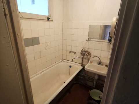квартира за адресою Подолинського вул., 24