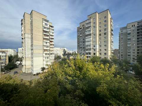 квартира за адресою Ініціативна вул., 4