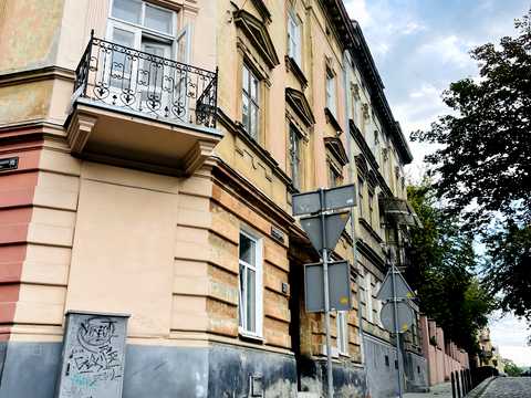 квартира по адресу Кирилла и Мефодия ул., 28