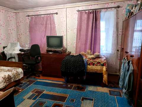 будинок за адресою с. Лежине, Жовтнева, 10