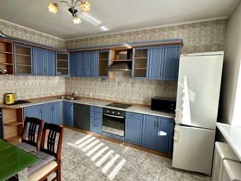 квартира за адресою Київ, Анни Ахматової вул., 13