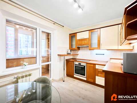 квартира по адресу Драгоманова ул., 20-А