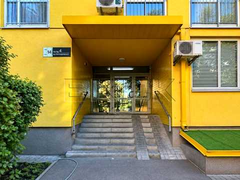 комерційна за адресою Регенераторна вул., 4 к4