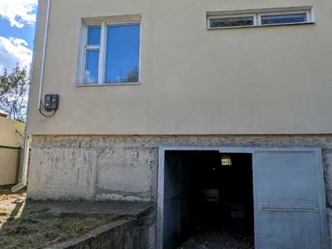 будинок за адресою Лугова