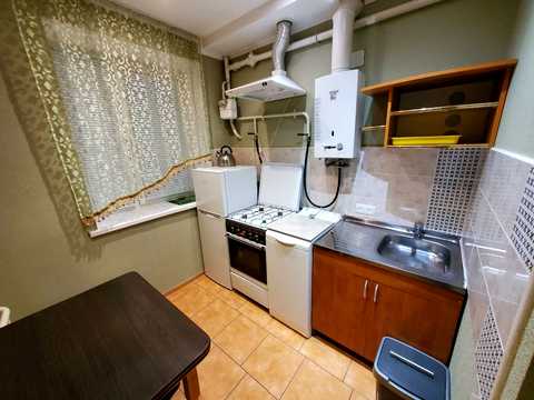 квартира за адресою Космонавтів просп., 74