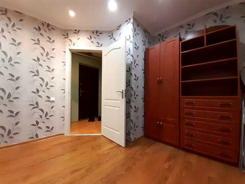квартира за адресою Космонавтів просп., 74