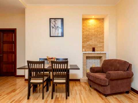 1876406314652898