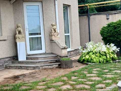 будинок за адресою Ветеранів вул., 12