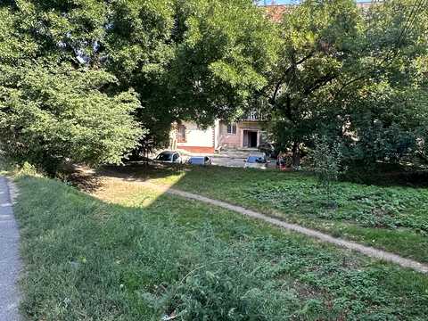 ділянка за адресою Чернівці, Рози Ауслендер вул., 37