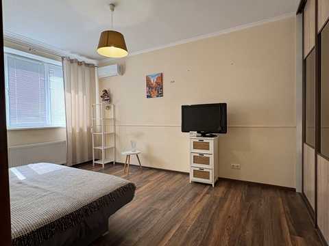 квартира за адресою Волинська вул., 8