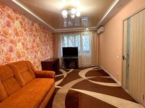 квартира за адресою житловий масив Парус вул., 1-Б