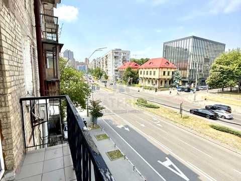 квартира по адресу Генерала Алмазова ул. (Кутузова), 9