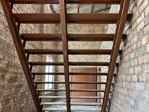 комерційна за адресою Сирецька вул., 39