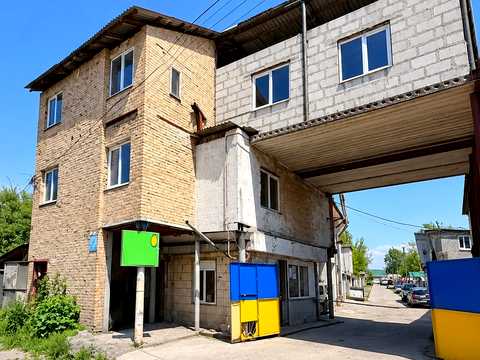 комерційна за адресою Сирецька вул., 39