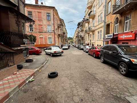 квартира за адресою Дюссельдорфська вул. (Першотравнева), 2