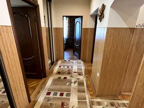 квартира за адресою Залізнична, 3