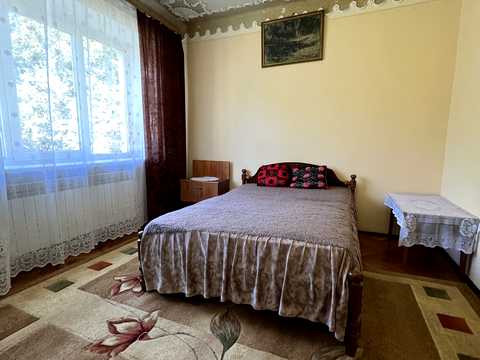 квартира за адресою Залізнична, 3