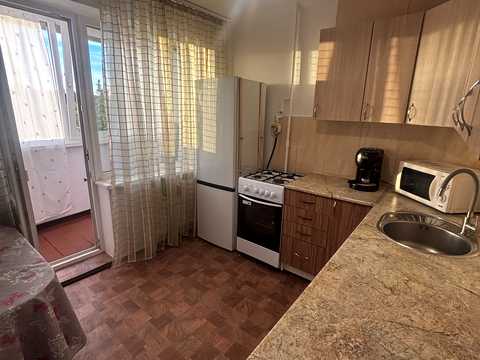 квартира за адресою Полярна вул., 3