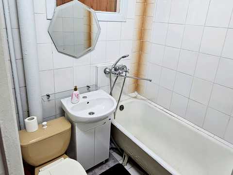 квартира за адресою Братиславська вул., 14