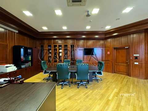 комерційна за адресою Лейпцизька вул., 15
