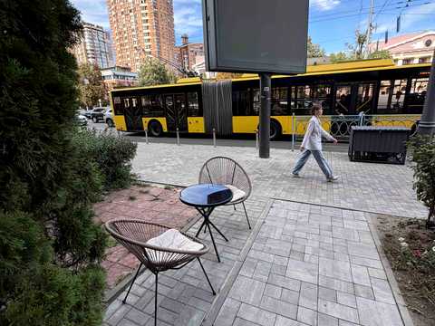 комерційна за адресою Лесі Українки бульв., 30