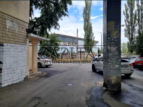 коммерческая по адресу Привокзальная ул., 1