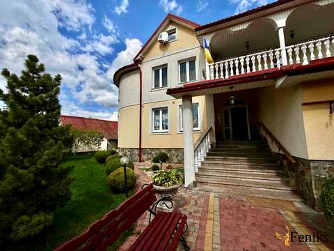 будинок за адресою с. Клузів, Весняна, 2