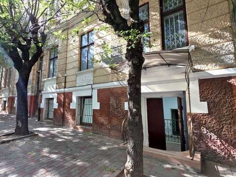 коммерческая по адресу Богдана Хмельницкого ул., 38