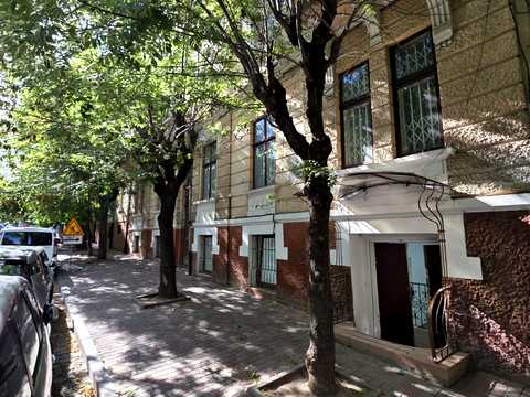 коммерческая по адресу Богдана Хмельницкого ул., 38