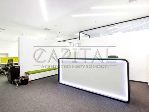 комерційна за адресою Спортивна пл., 1