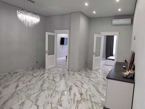 квартира за адресою Хотинська вул., 43